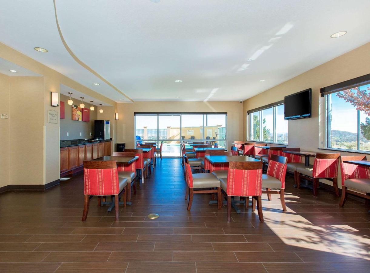 Comfort Suites Prescott Valley Exterior foto